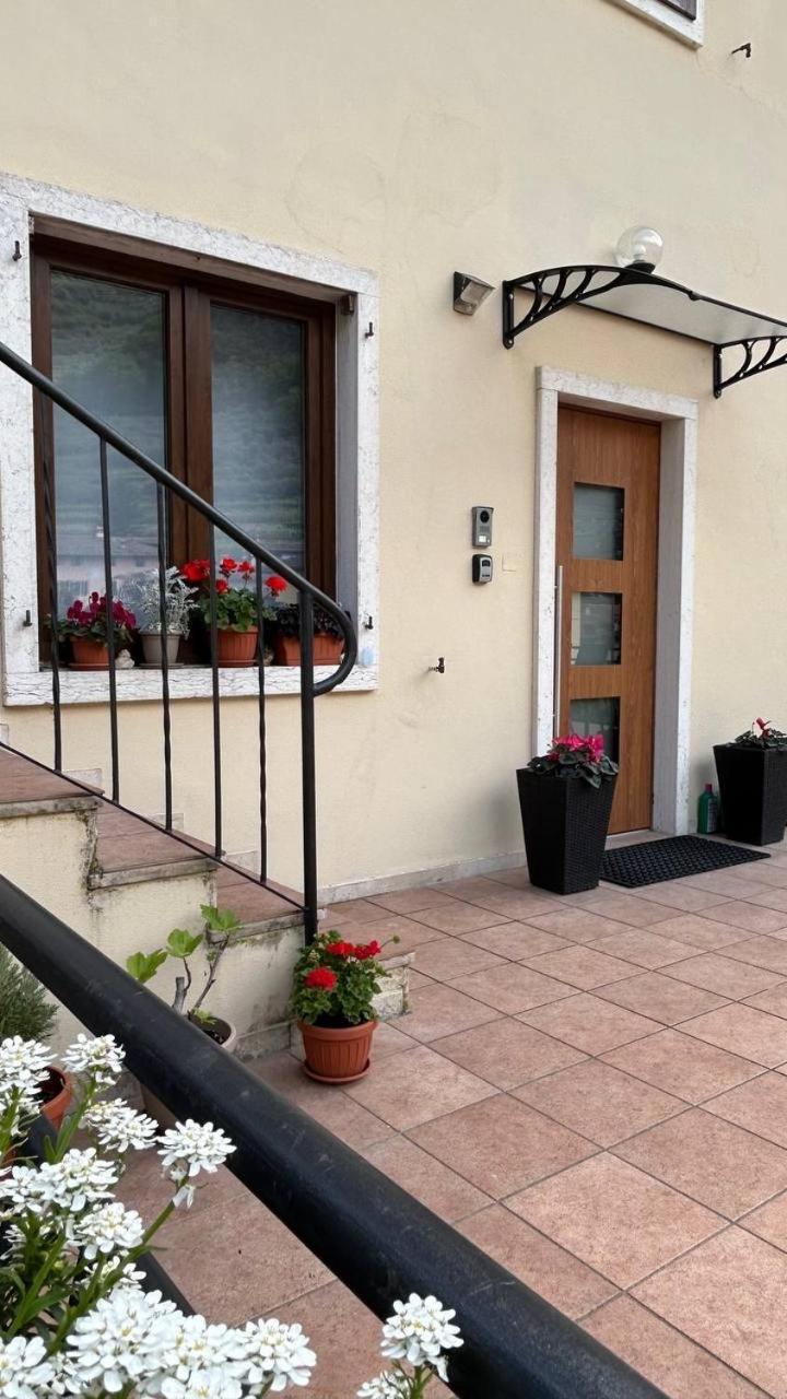 טנו Garda View Apartment מראה חיצוני תמונה